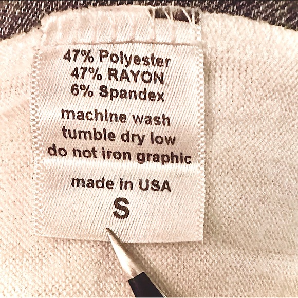 SPIRITUAL GANGSTER Mantra ‘May All Beings Be Happy And Free’ Long Sleeve T-shirt - Picture 4 of 5